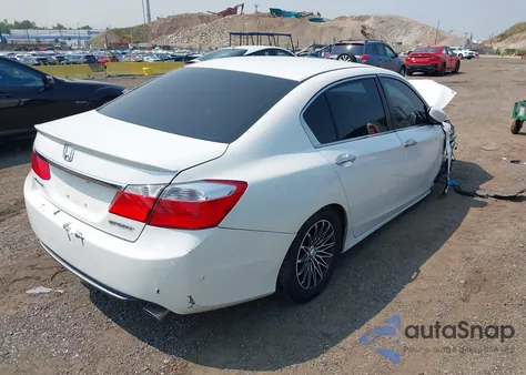 2015 Honda Accord Sport z USA, uszkodzony, nr VIN 1HGCR2F54FA137660